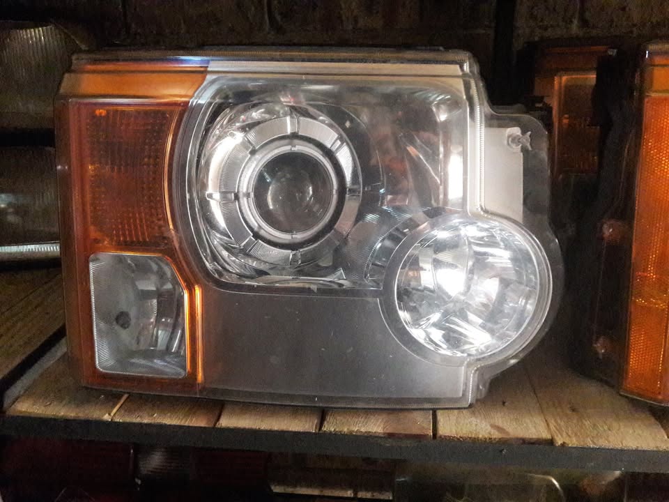 Land Rover Discovery 3 Headlight for sale | AUTO EZI
