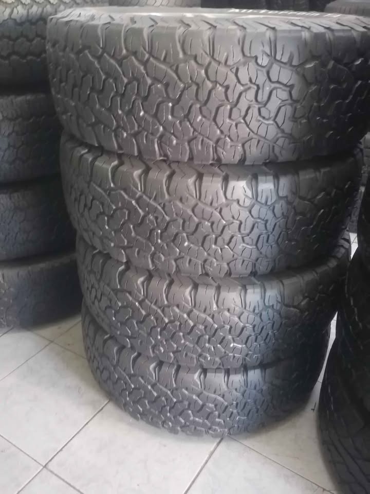 Toyota Hilux Dakar GD6 18" Mag Rims (WITH USED TYRES)