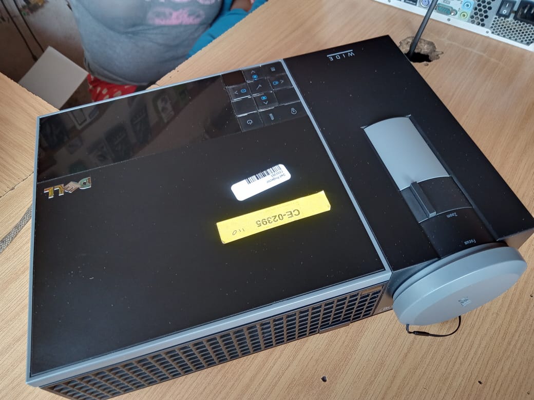 Dell 1610HD Standard Series HD Ready (1280 x 800) Projector