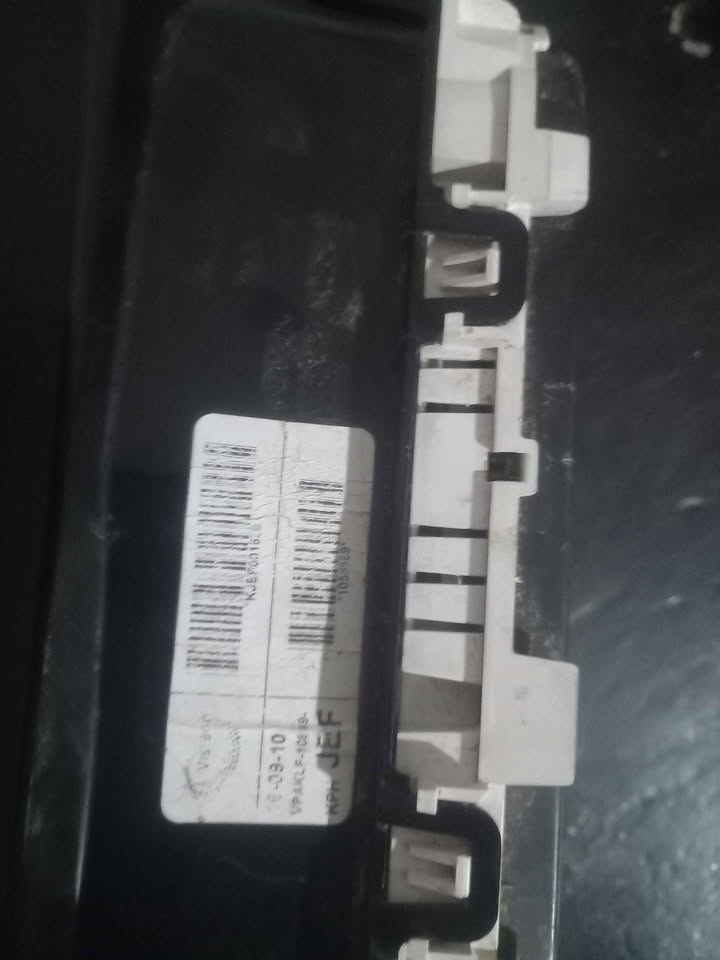 Nissan Navara Cluster - Private Seller