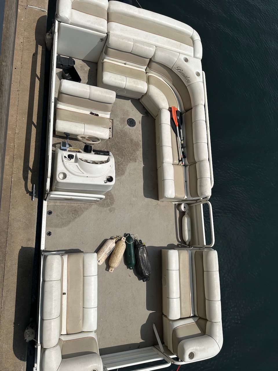 2008 Bentley Pontoon Boat 200 Cruise - 12 People