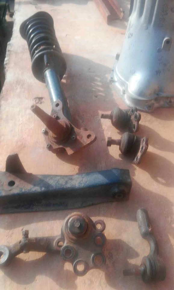 Nissan 1400 strut right hand pitman arm and gearbox bellhousing - Private Seller Nissan 1400 strut right hand pitman arm and gearbox bellhousing - Private Seller