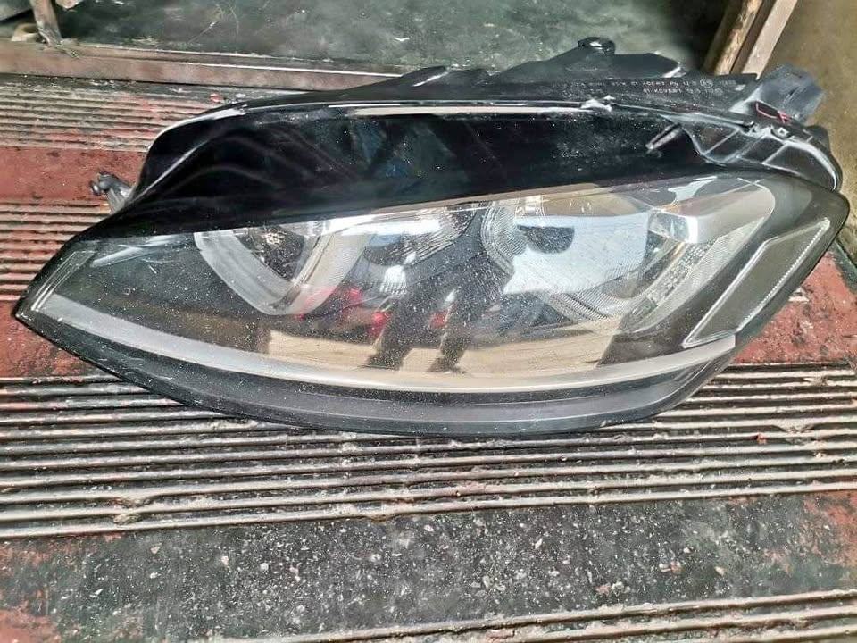 Golf 7 Headlight R Line L. Used Auto Body Spare Parts At Sema Spare Center. - Private Seller Golf 7 Headlight R Line L. Used Auto Body Spare Parts At Sema Spare Center. - Private Seller