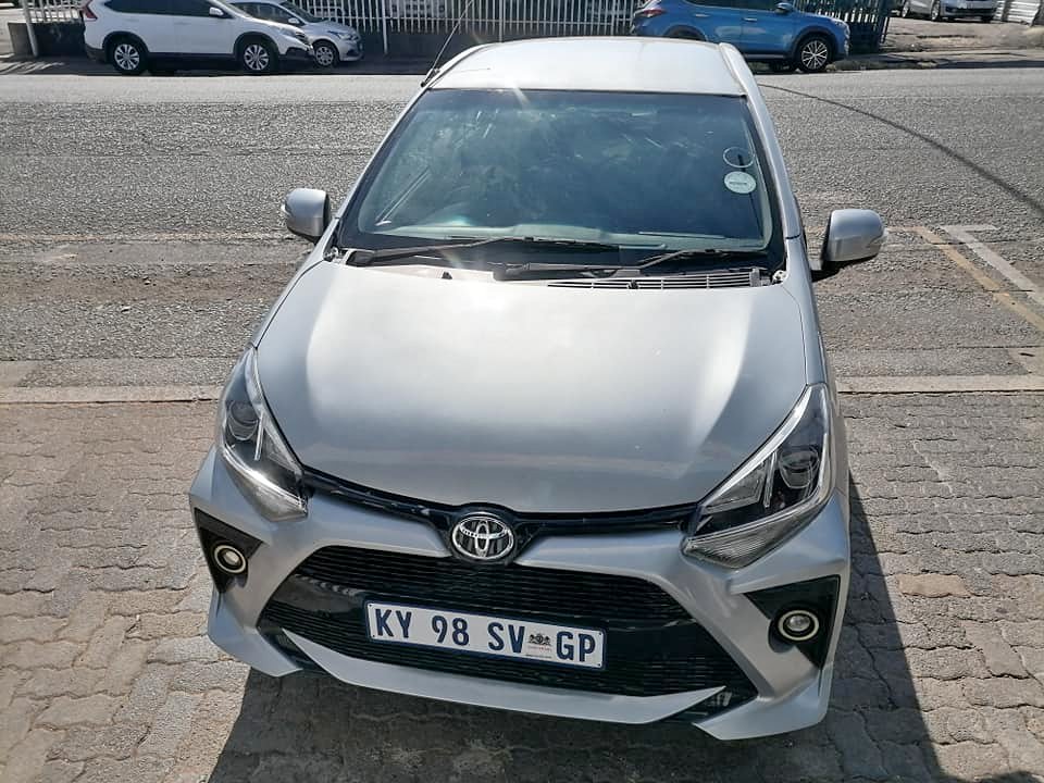 2021 Toyota Aygya 1.0 Hatchback Service book