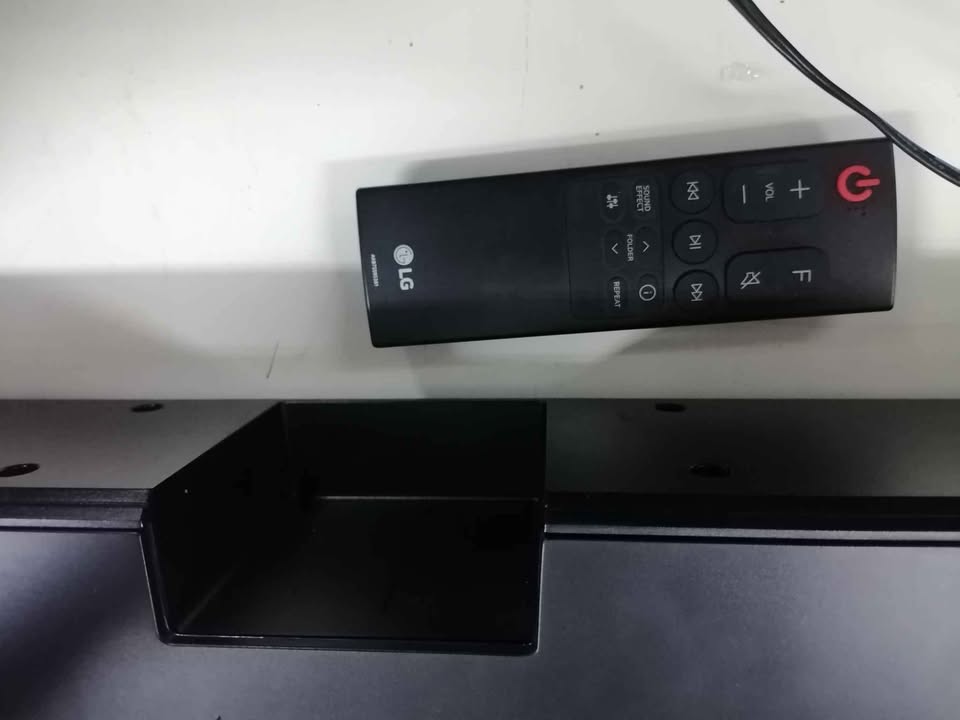 LG SN4 SOUNDBAR WITH SUB