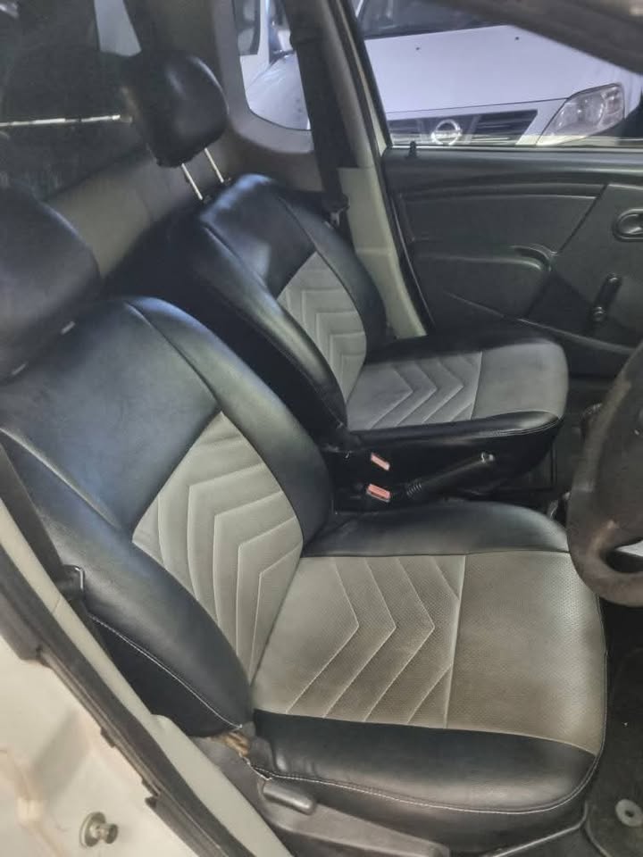 2016 Nissan Np200 1.6Manual 91000km  Mechanically Perfect with Canopy, Clothes Seat interior,