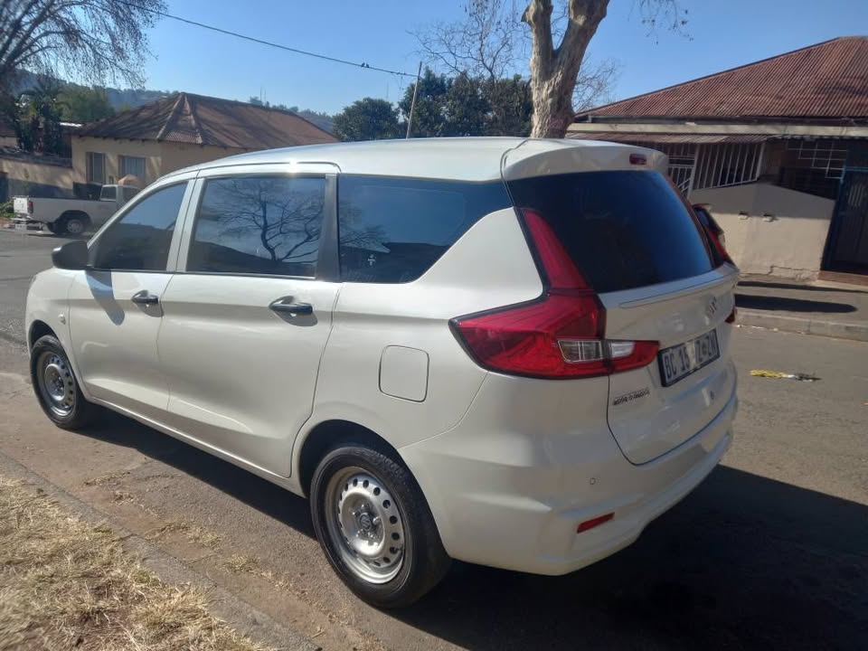 2023 Suzuki Ertiga 1.5 Manual Petrol, White, Full service history, 94000kms