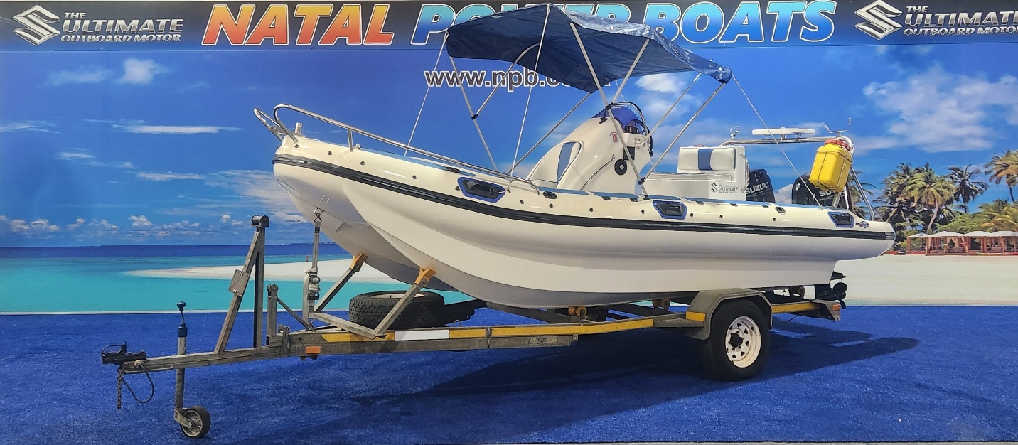 UNIQUE 575 RTB ON TRAILER 2 X 50 HP SUZUKI 4 STROKES