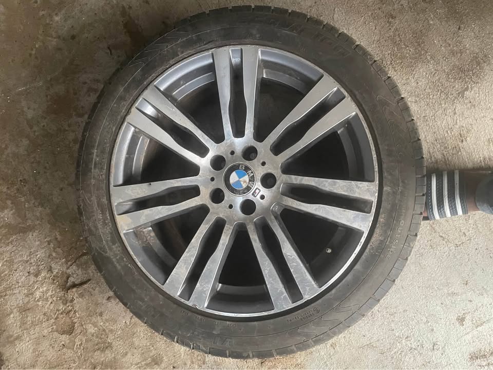 BMW X5 e70 & e71 x4 original R20 Rims for sale.