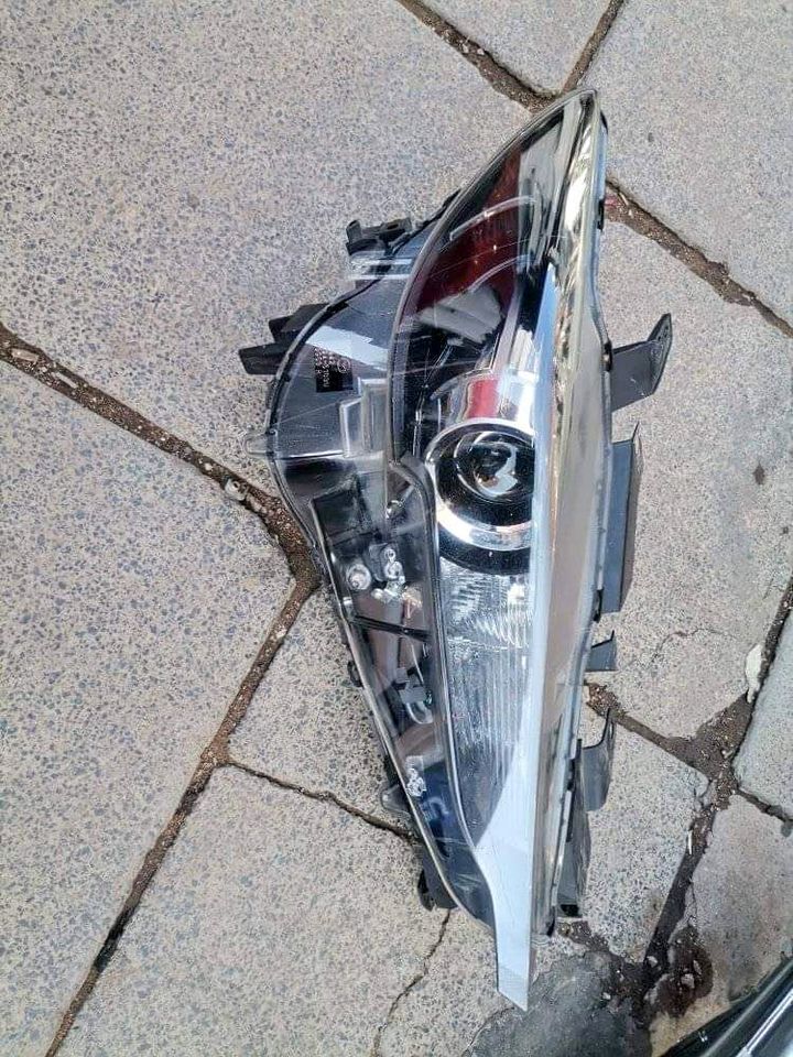 Mazda cx5 Headlight R. At Sema Auto Parts - Private Seller