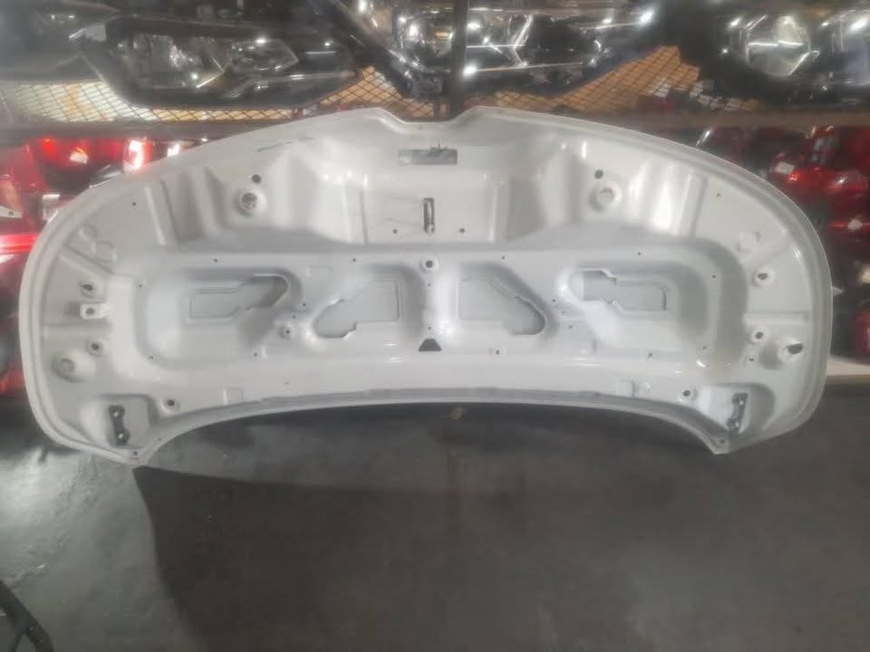 RENAULT TRIBER BONNET AVAILABLE - Private Seller