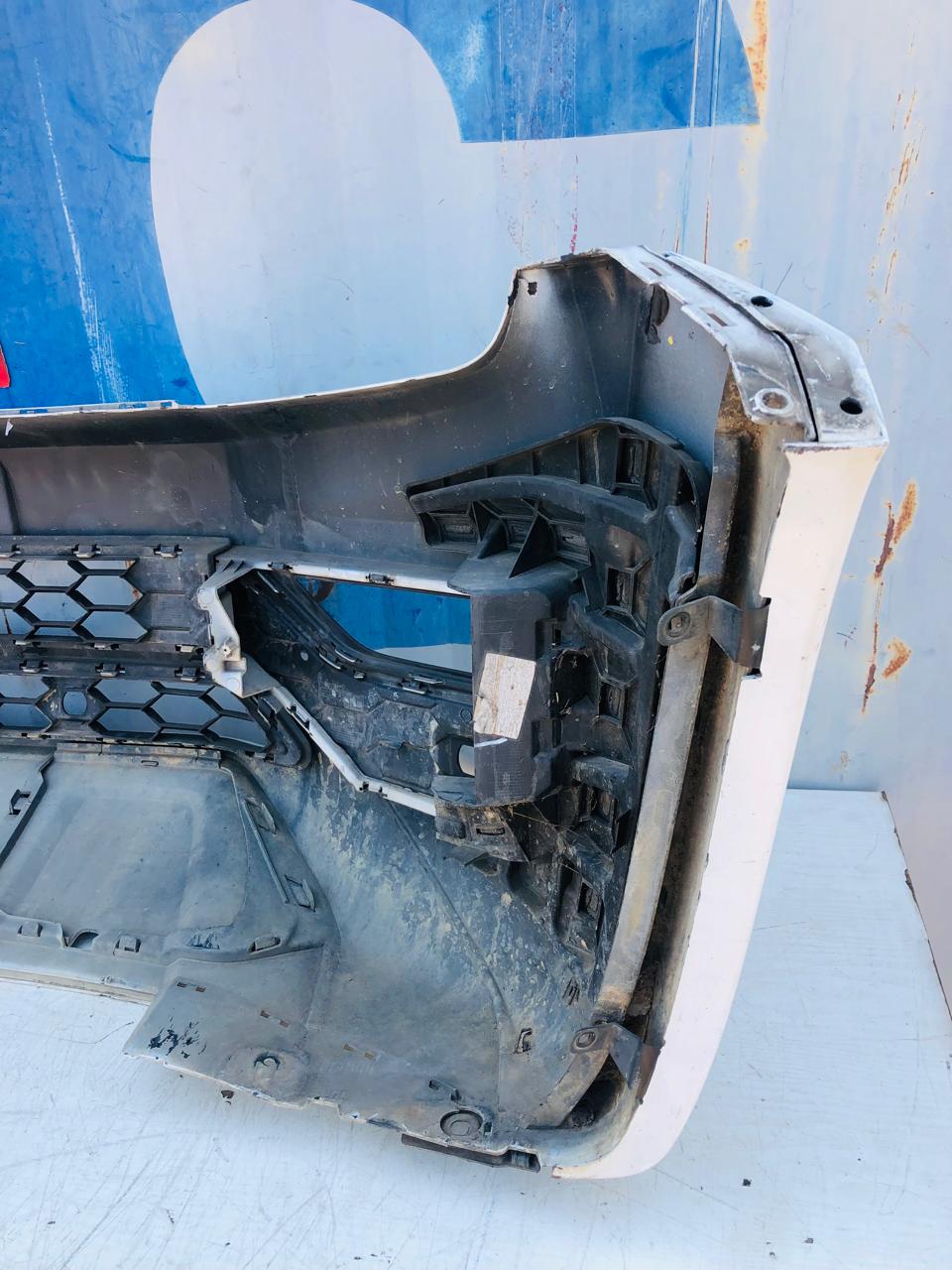 VW Amarok complete front bumper (2017-2023) - Private Seller VW Amarok complete front bumper (2017-2023) - Private Seller