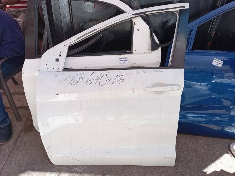 Suzuki Ertiga Door - Private Seller Suzuki Ertiga Door - Private Seller