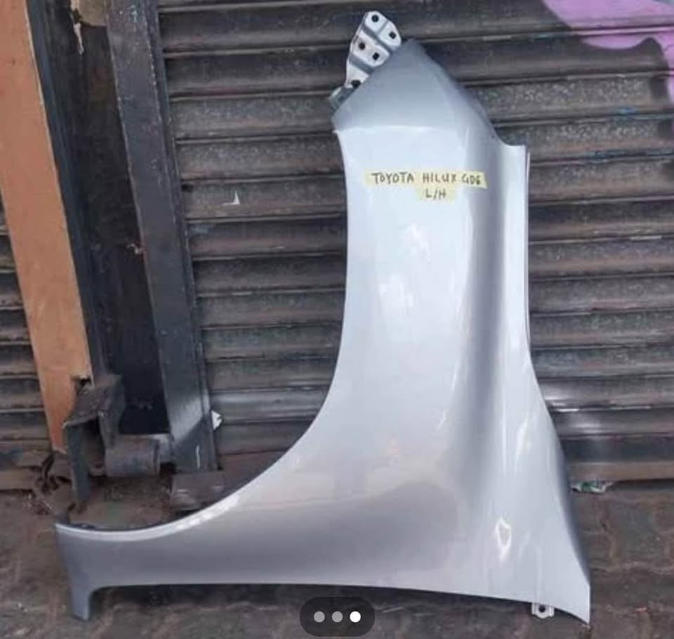 Toyota Hilux GD6 fender Leftside Call or Dm - Private Seller Toyota Hilux GD6 fender Leftside Call or Dm - Private Seller