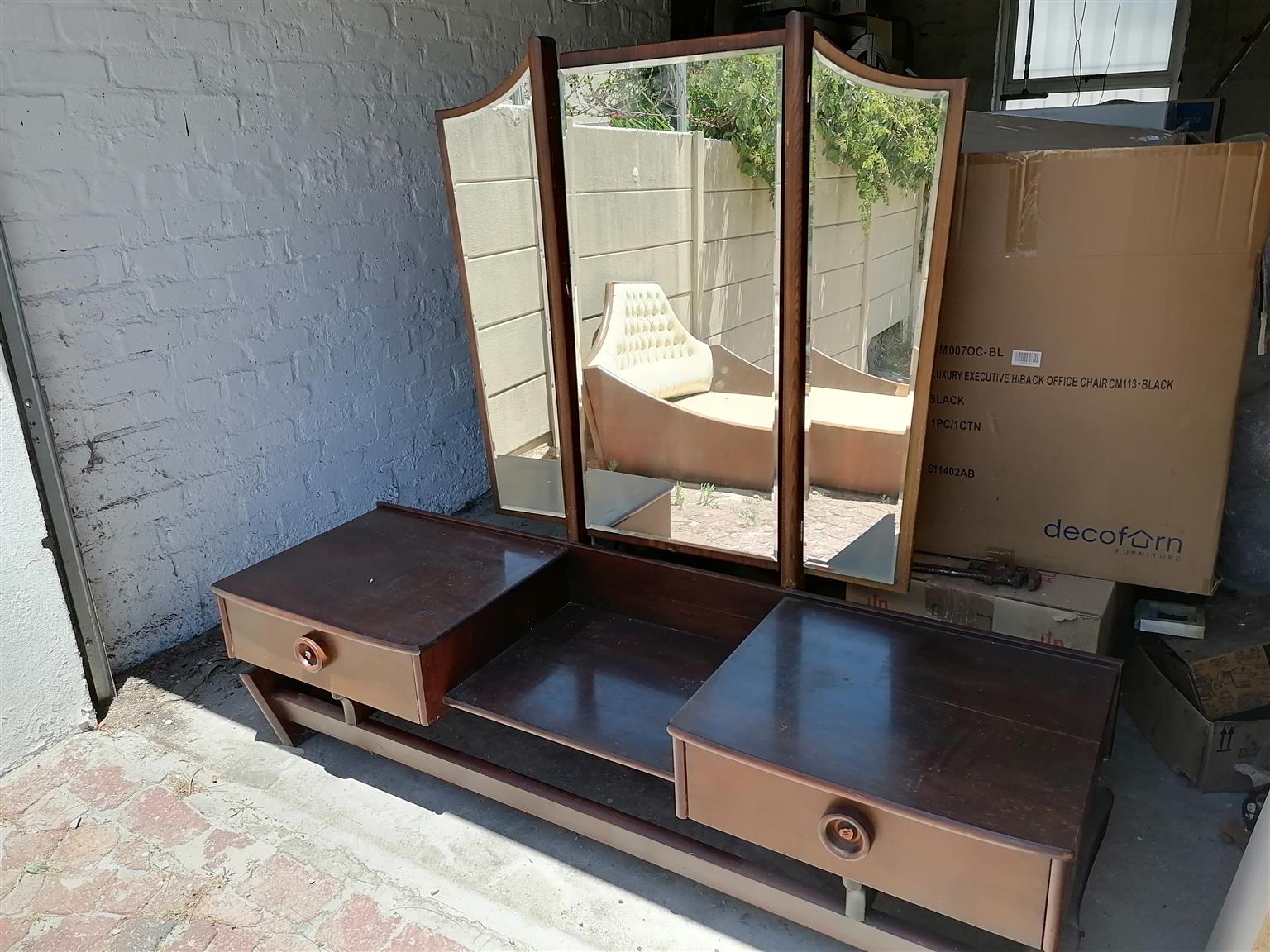 Vintage bedroom set Queen