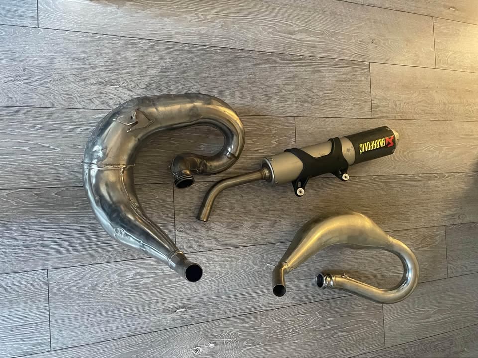 Selling bike parts dm me on prices