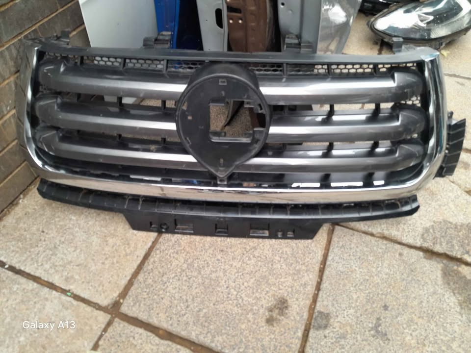 GWM P.SERIES FRONT GRILLE - Private Seller GWM P.SERIES FRONT GRILLE - Private Seller