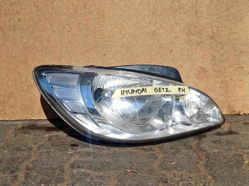 HYUNDAI GETS HEADLIGHT RIGHT SIDE - Private Seller HYUNDAI GETS HEADLIGHT RIGHT SIDE - Private Seller