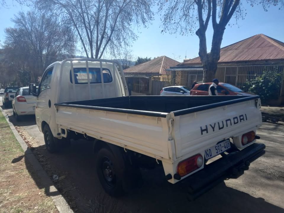 2008 Hyundai H100 Bakkie 2.5 Diesel, Manual, White