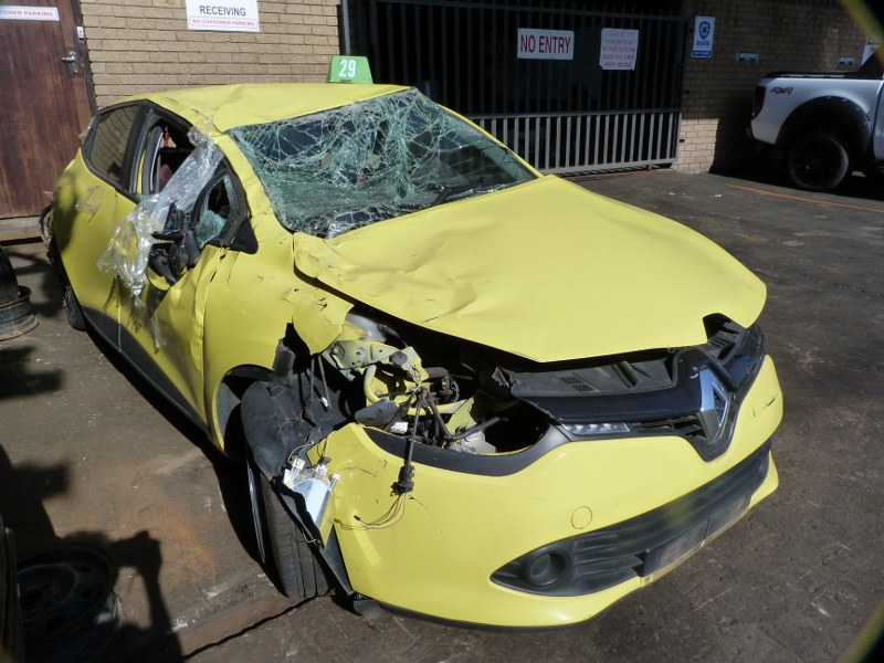 Renault Clio IV 1.2 Authentique Manual Yellow - 2013 STRIPPING FOR SPARES - Private Seller