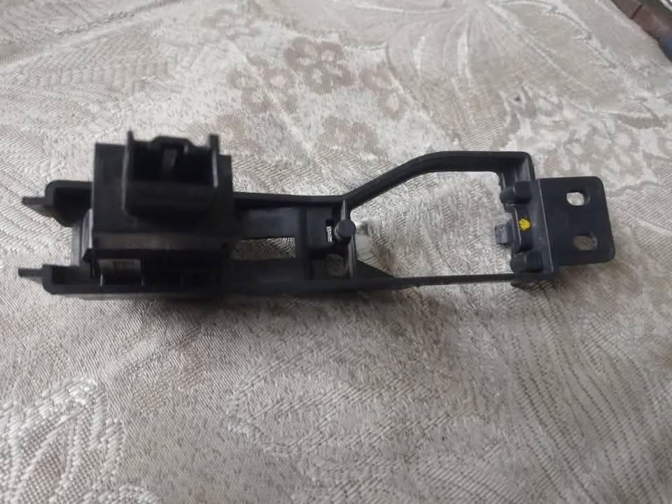 Ford Ranger T7 Headlight adjustment switch