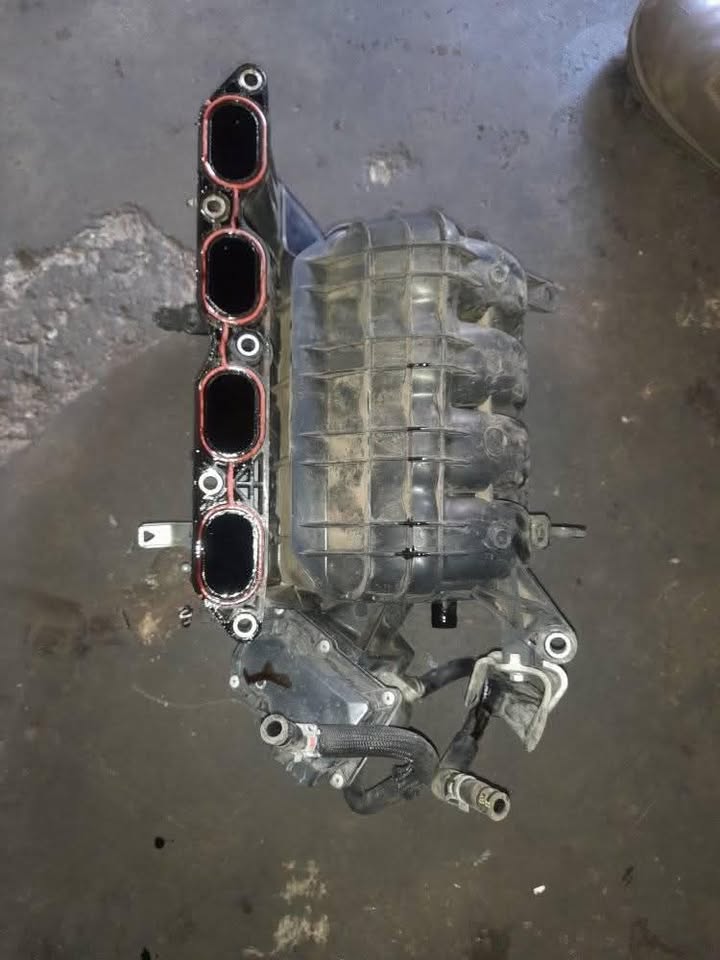 TOYOTA COROLLA QUEST INTAKE MANIFOLD - Private Seller TOYOTA COROLLA QUEST INTAKE MANIFOLD - Private Seller
