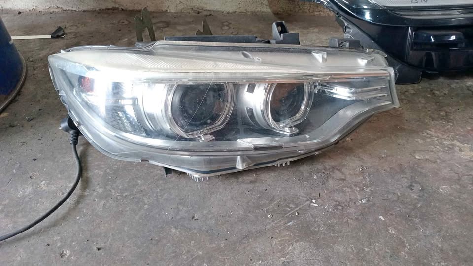 BMW 4series headlight - Private Seller BMW 4series headlight - Private Seller