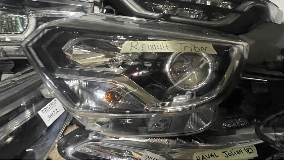 Renault Triber headlight - Private Seller