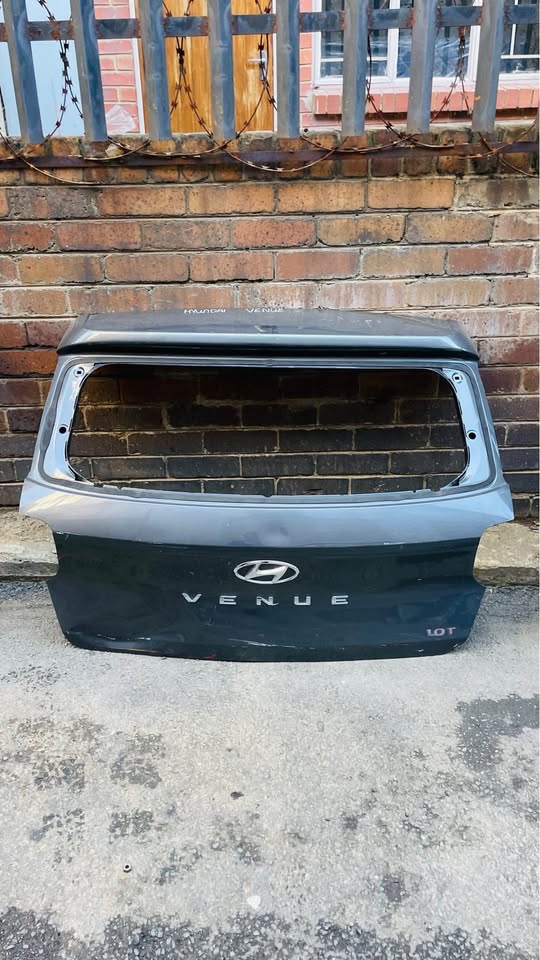 Hyundai Venue tailgate - Private Seller