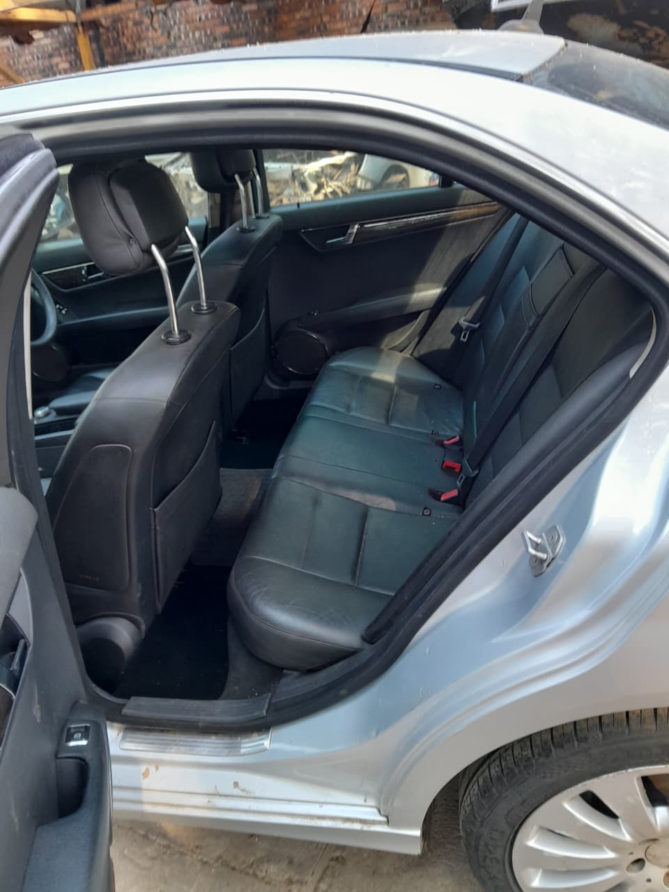 USED MERCEDES W204 C270 SEATS 2009 MODEL - Private Seller USED MERCEDES W204 C270 SEATS 2009 MODEL - Private Seller