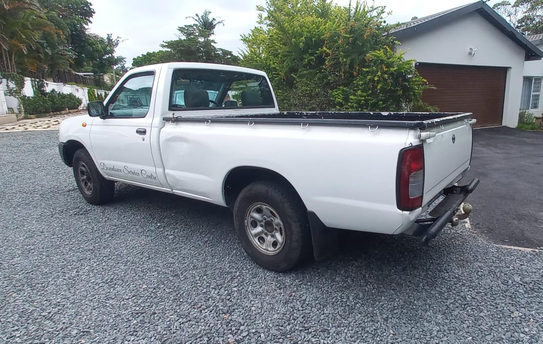 Used 2019 Nissan NP300 Hardbody 2.5TDi (aircon) - Private Seller Used 2019 Nissan NP300 Hardbody 2.5TDi (aircon) - Private Seller