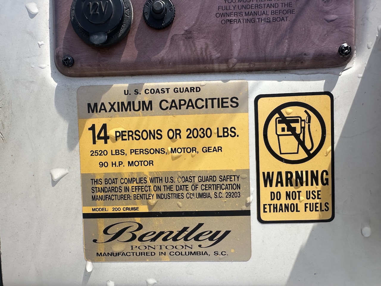 2008 Bentley Pontoon Boat 200 Cruise - 12 People