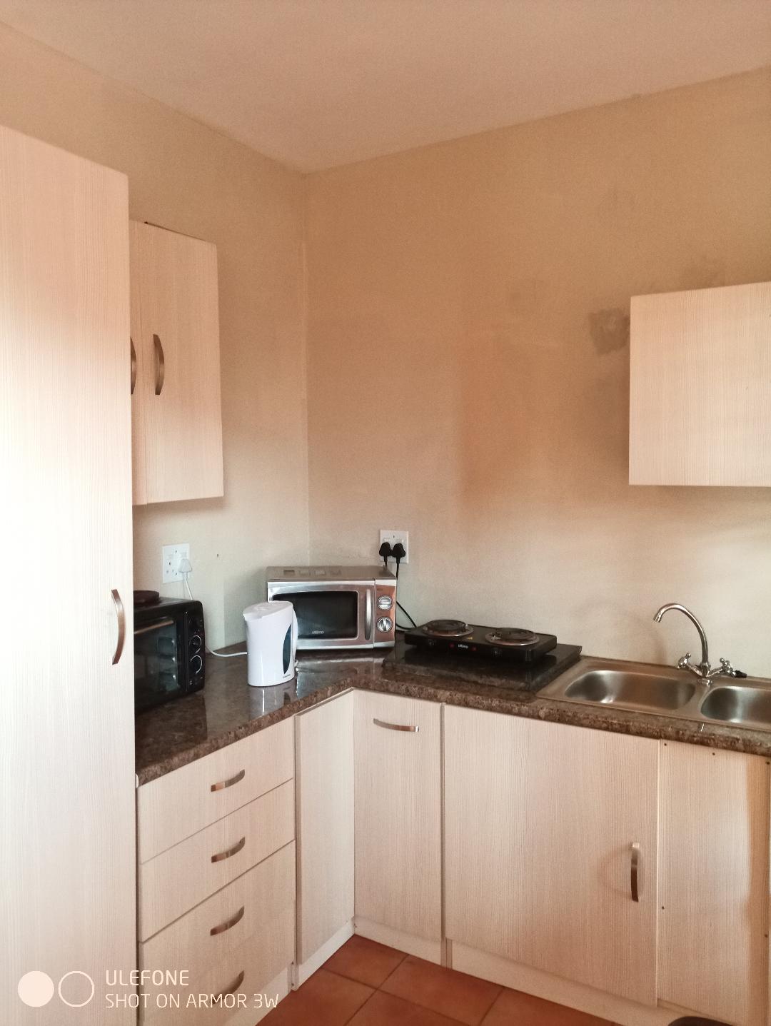 PRIVATE Bachelor cottage for rent at Ridgeway JHB South. Junk Mail