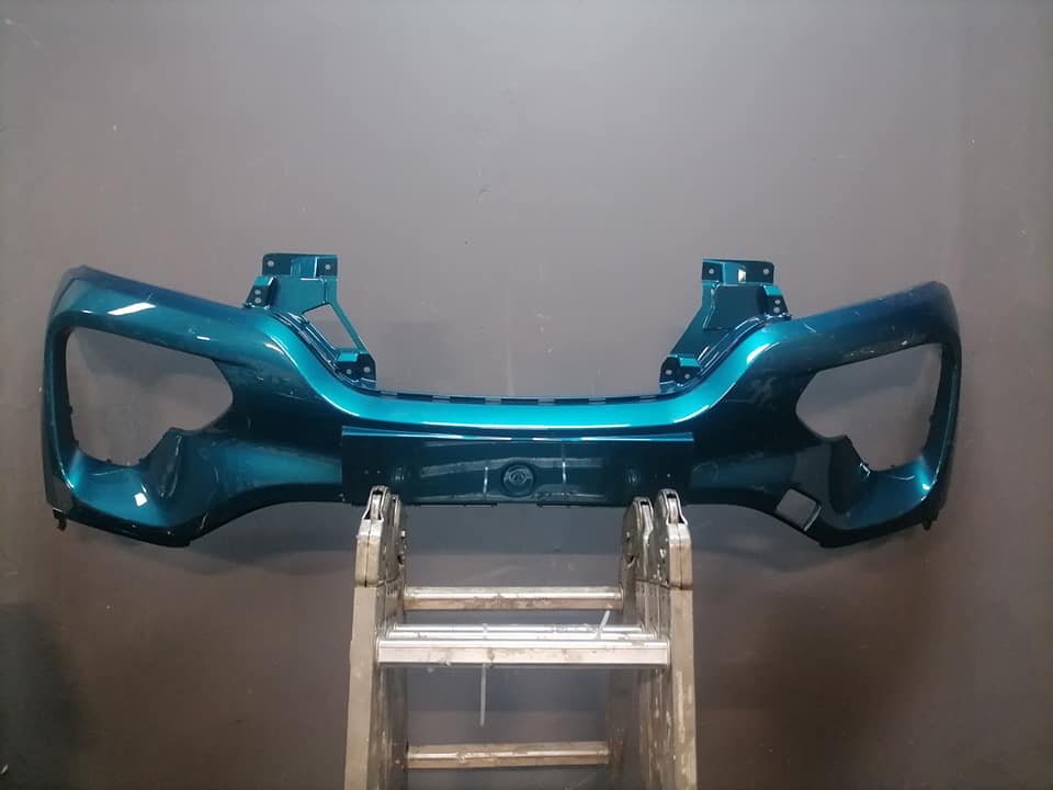 Renault Kwid teal colored bumper DM or contact number in the description for assistance. - Private Seller