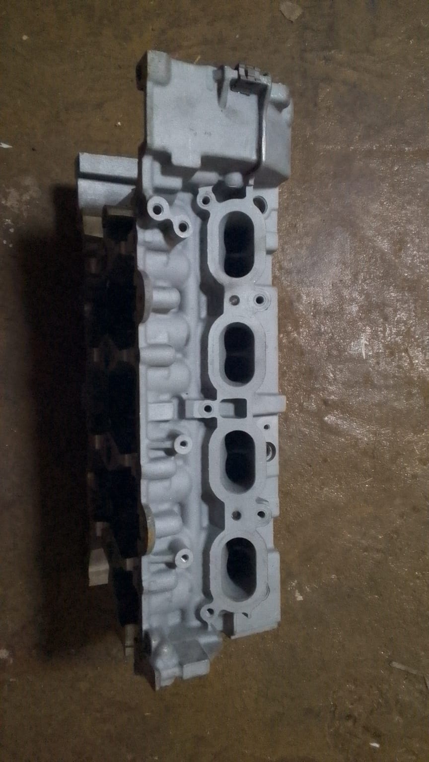 Mercedes Benz A 200  reconditioned cylinder head.