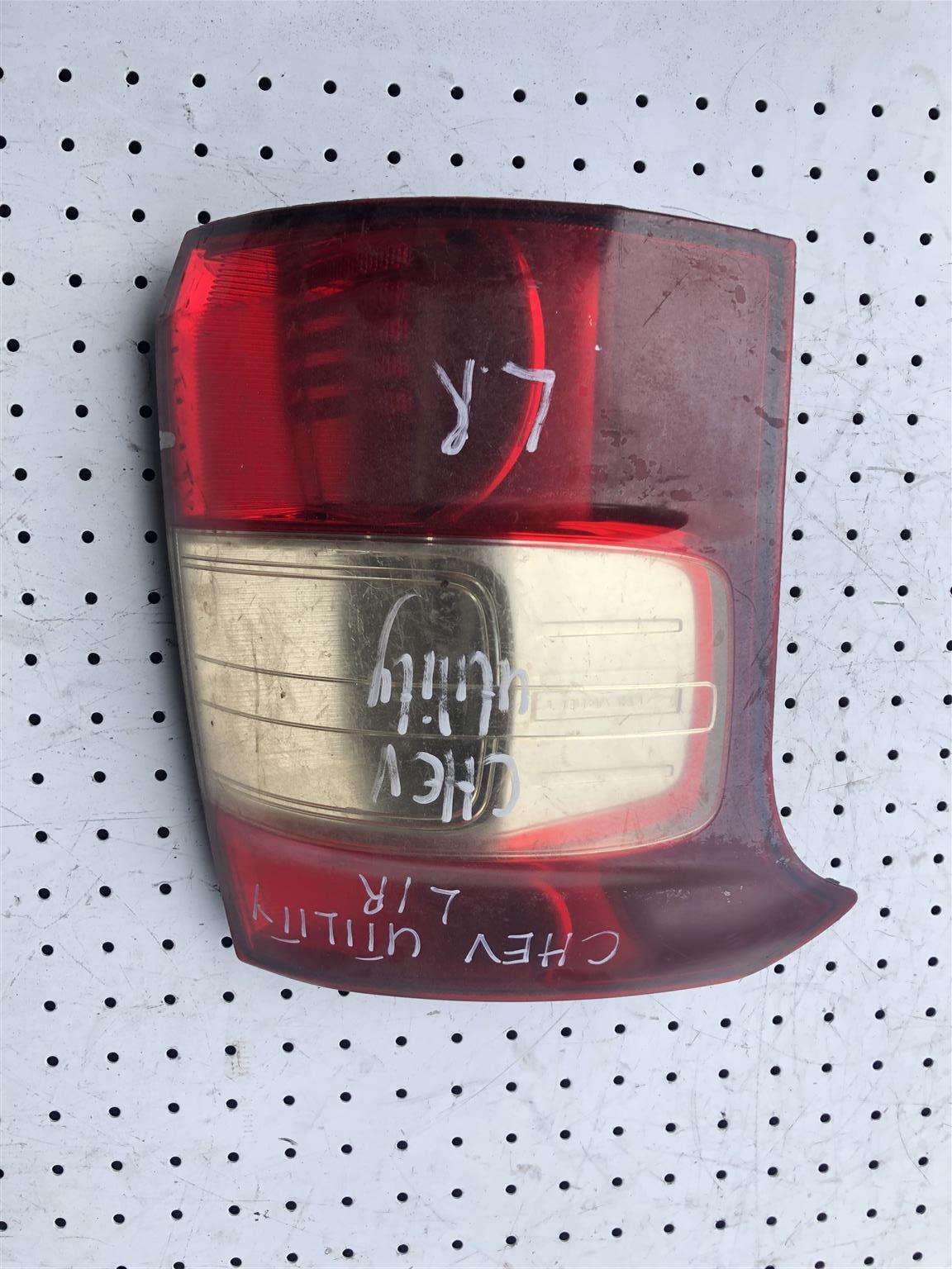 CHEVROLET UTILITY LEFT TAIL LIGHT ZCCT - Private Seller