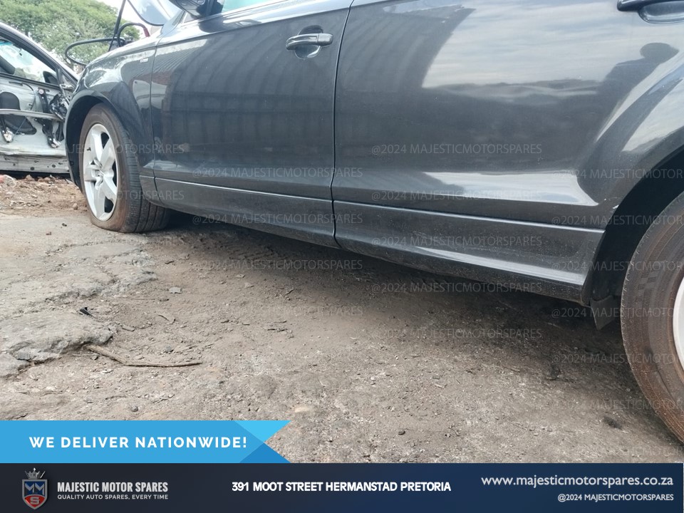 2013 audi q7 3.0 tdi facelift side skirts for sale - Private Seller 2013 audi q7 3.0 tdi facelift side skirts for sale - Private Seller