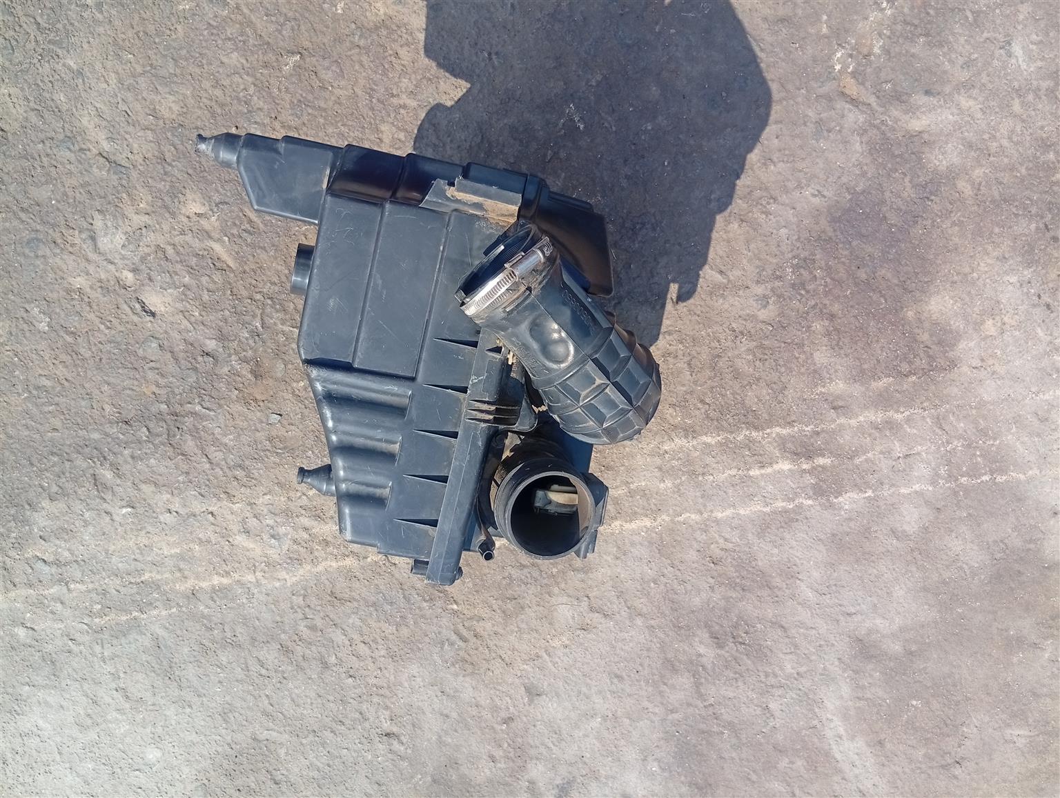 2008 range rover sport front air filter box - Private Seller 2008 range rover sport front air filter box - Private Seller