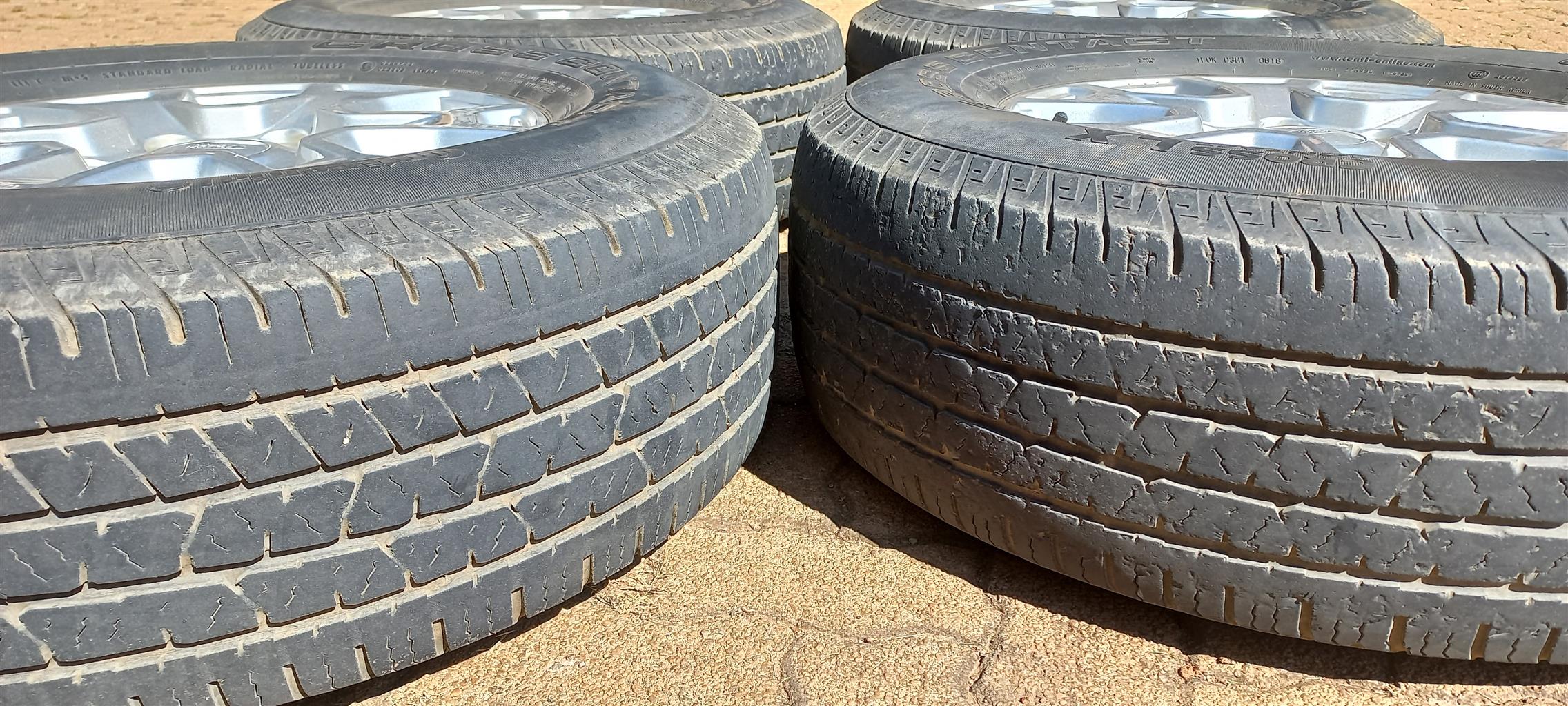 5 mags met een nuwe tyre op 5 de mag.