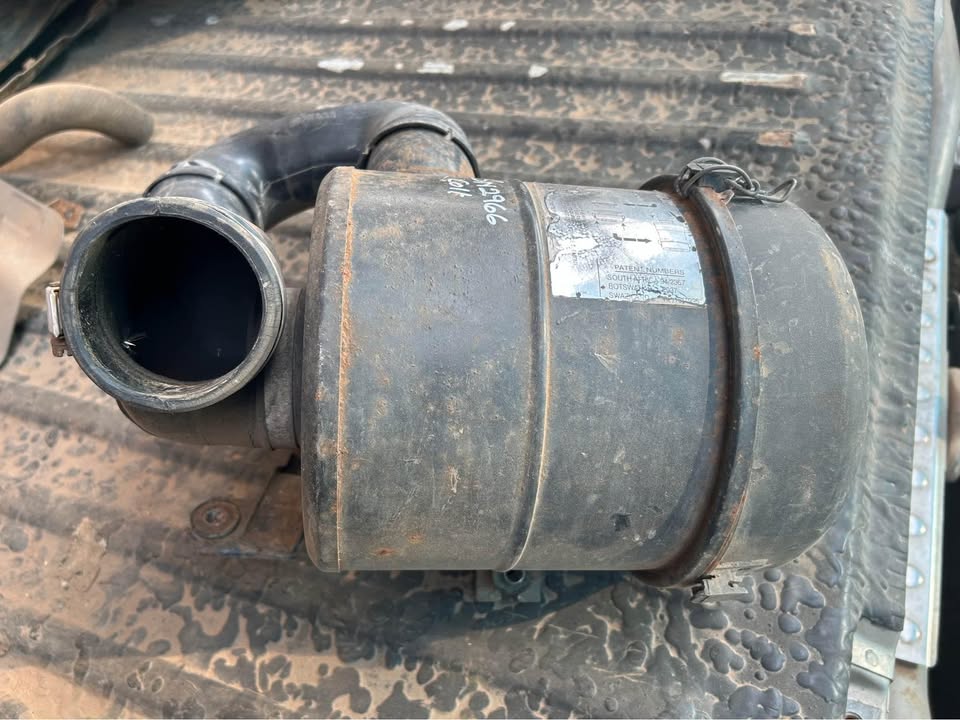 Mitsubishi Colt 2.8 Air Filter Housing For Sale @Circle 7 Used Parts Call or WhatsApp - Private Seller Mitsubishi Colt 2.8 Air Filter Housing For Sale @Circle 7 Used Parts Call or WhatsApp - Private Seller