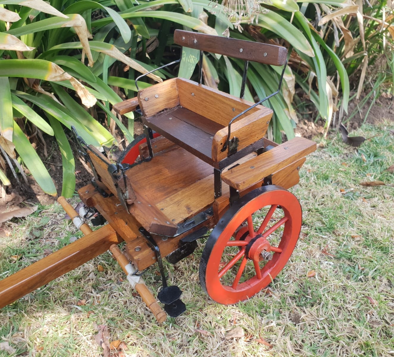 Vintage Hand Made Model 'Kapkar' (buggie)