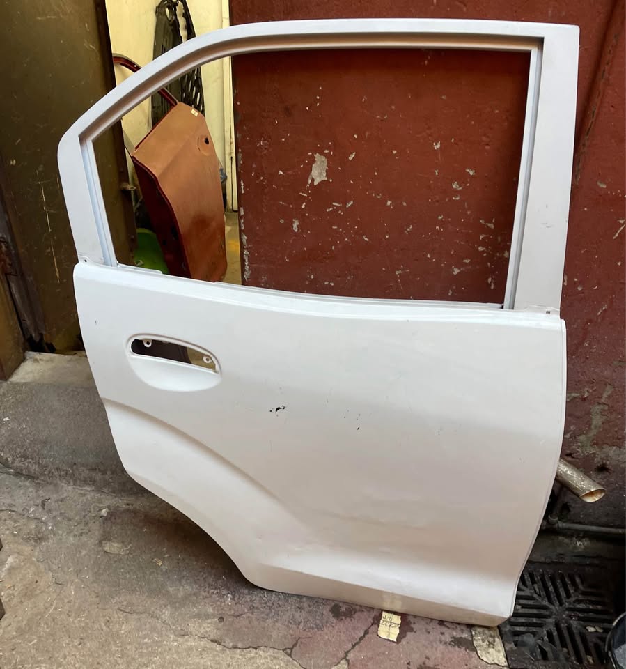 Hyundai Atos newshape Reardoor Rightside - Private Seller Hyundai Atos newshape Reardoor Rightside - Private Seller
