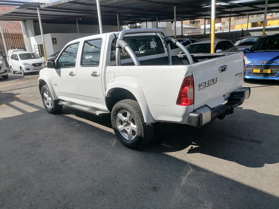 2011 Isuzu KB300 Double Cab 4x4 Bakkie