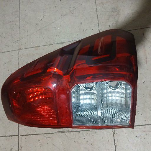 Toyota hilux gd6 taillight - Private Seller Toyota hilux gd6 taillight - Private Seller