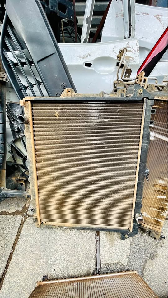 Toyota Hilux radiator - Private Seller Toyota Hilux radiator - Private Seller