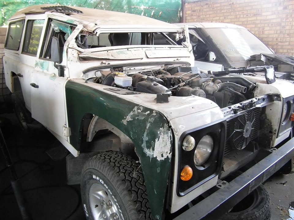 Land Rover Defender 110 – Parts for sale | AUTO EZI