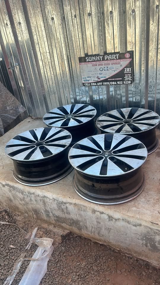 Kia Optima Mag Rims - Private Seller Kia Optima Mag Rims - Private Seller