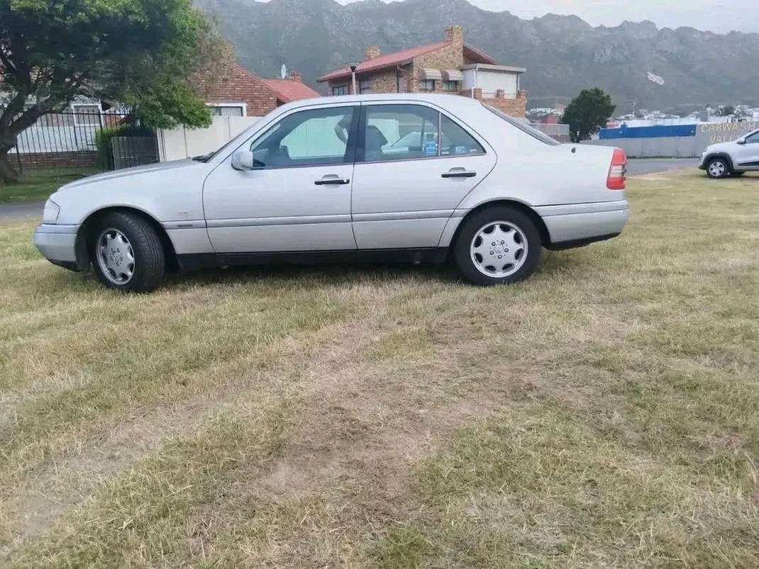 Used 1993 Mercedes-Benz C-Class C270CDI Elegance - Private Seller Used 1993 Mercedes-Benz C-Class C270CDI Elegance - Private Seller