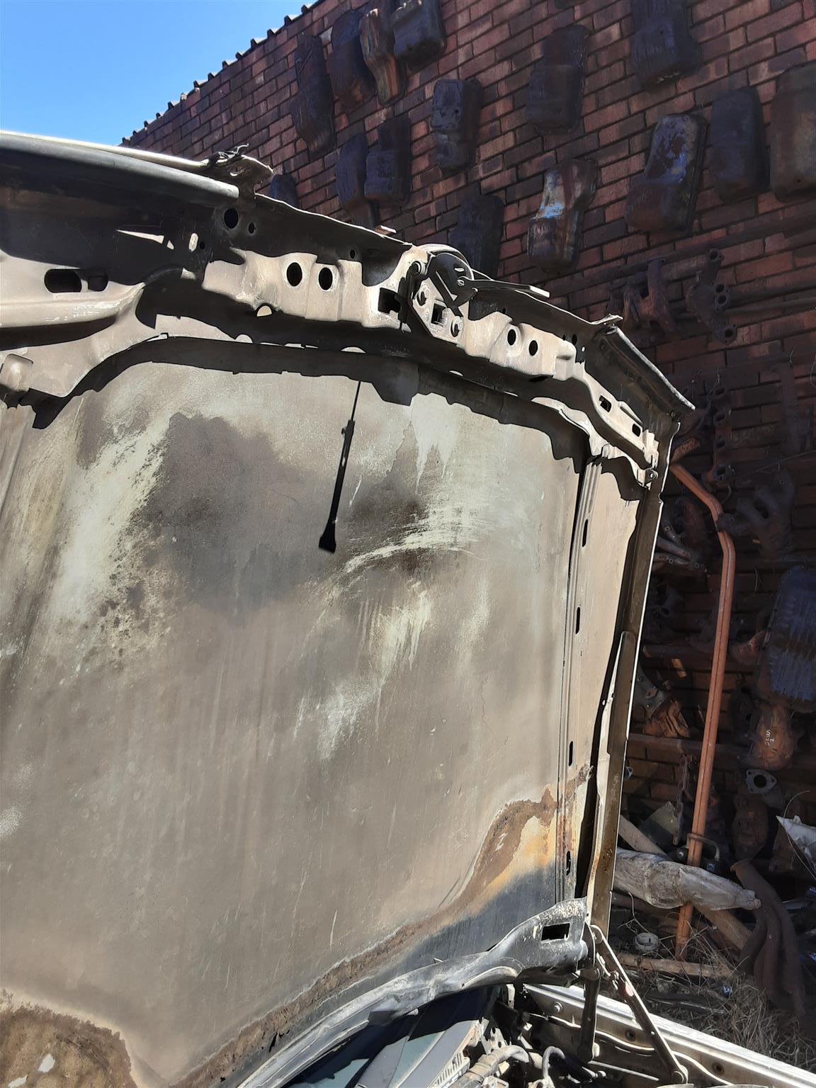 Stripping Mercedes-Benz 190E 1993 for Spares - Private Seller