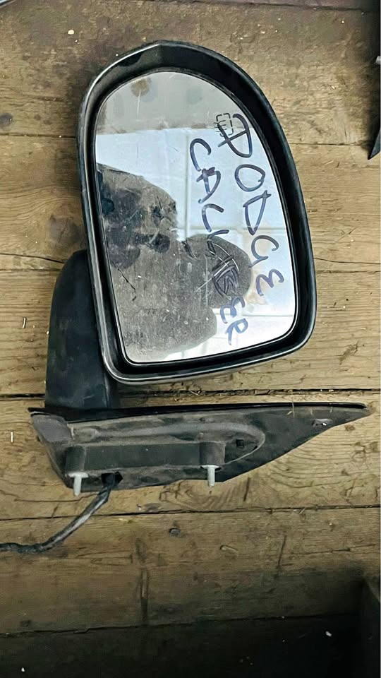 Dodge Caliber side mirror - Private Seller Dodge Caliber side mirror - Private Seller